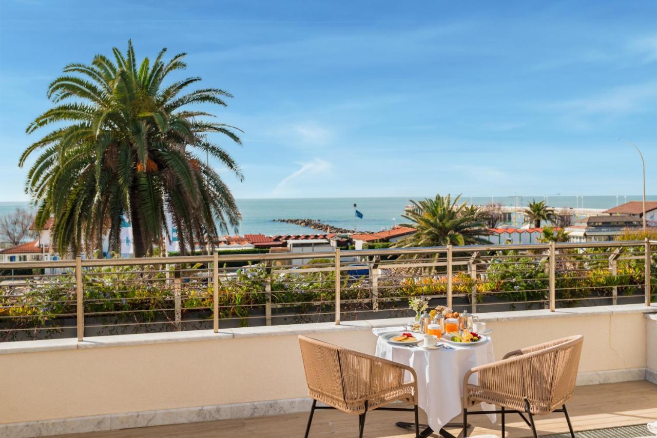 Hotel Excelsior Marina di Massa Exterior foto