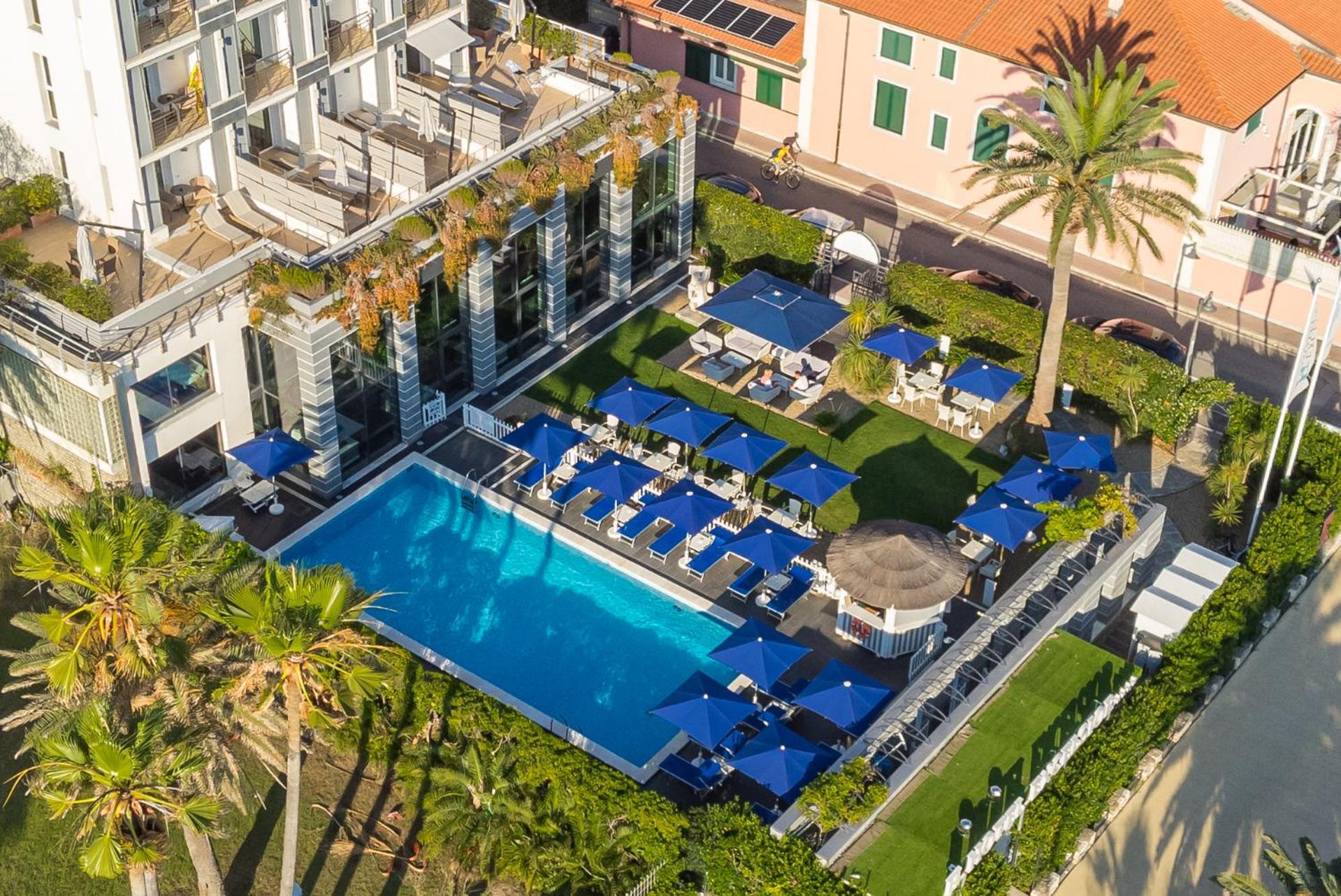 Hotel Excelsior Marina di Massa Exterior foto